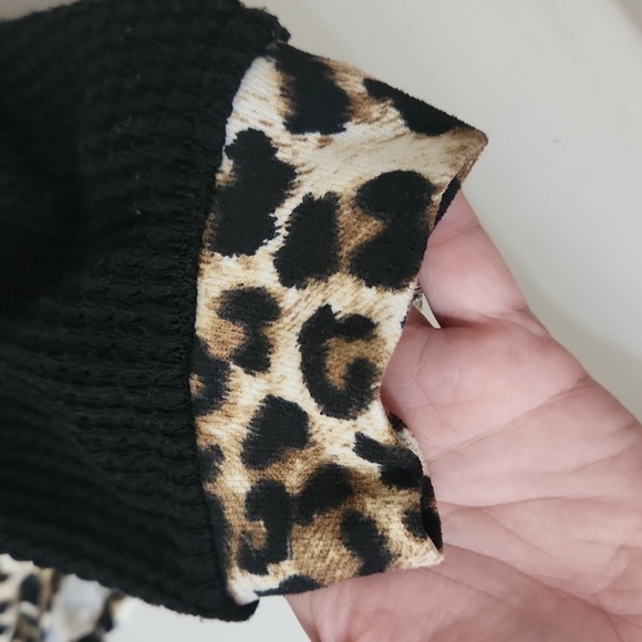 BIBI Cold Shoulder Animal Print Long Sleeve XLarge Fall Cozy Soft Knit Buckle - Picture 3 of 10